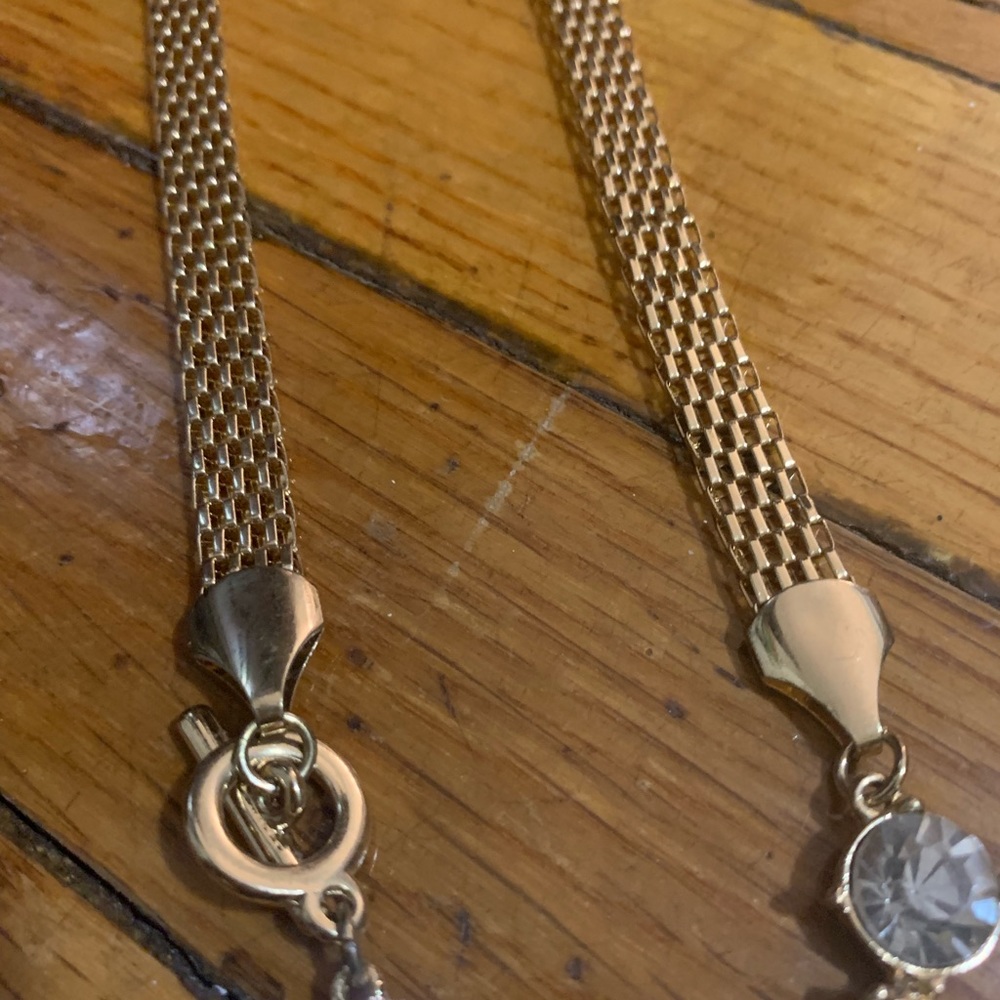 **NWOT** Necklace - Picture 3 of 8